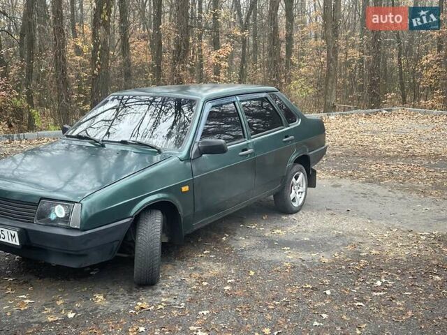 Зеленый ВАЗ 21099, объемом двигателя 1.6 л и пробегом 250 тыс. км за 2100 $, фото 2 на Automoto.ua