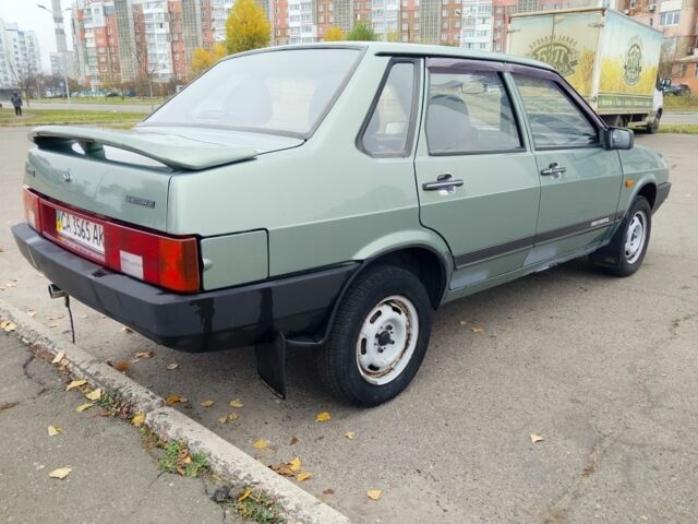 Зеленый ВАЗ 21099, объемом двигателя 1.5 л и пробегом 151 тыс. км за 2000 $, фото 2 на Automoto.ua