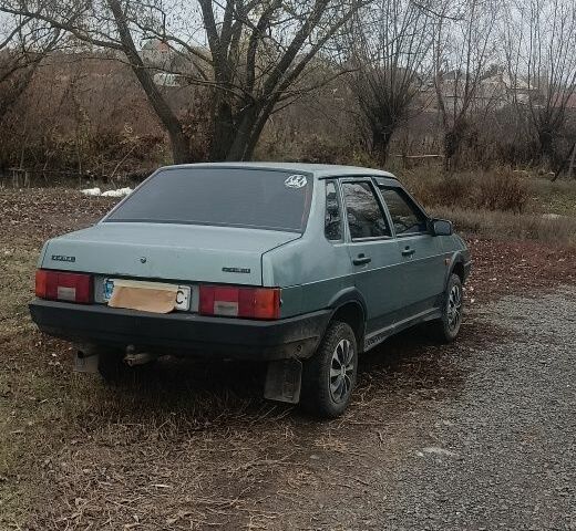 ВАЗ 21099 2007 у Чугуеве на Automoto.ua Зелений ВАЗ 21099, об'ємом двигуна 1.6 л та пробігом 200 тис. км за 1000 $, фото 4 на Automoto.ua