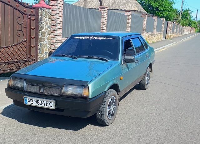 Зеленый ВАЗ 21099, объемом двигателя 0 л и пробегом 158 тыс. км за 2700 $, фото 4 на Automoto.ua