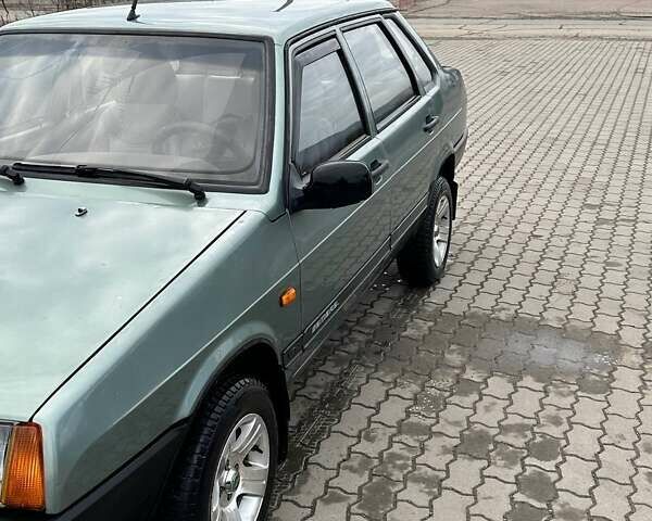 Зеленый ВАЗ 21099, объемом двигателя 1.6 л и пробегом 120 тыс. км за 2200 $, фото 2 на Automoto.ua