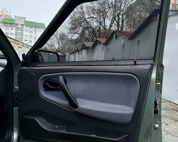 Зелений ВАЗ 21099, об'ємом двигуна 1.6 л та пробігом 96 тис. км за 3700 $, фото 19 на Automoto.ua
