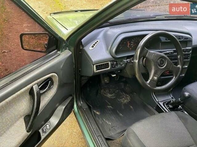 Зеленый ВАЗ 21099, объемом двигателя 1.6 л и пробегом 179 тыс. км за 1500 $, фото 2 на Automoto.ua