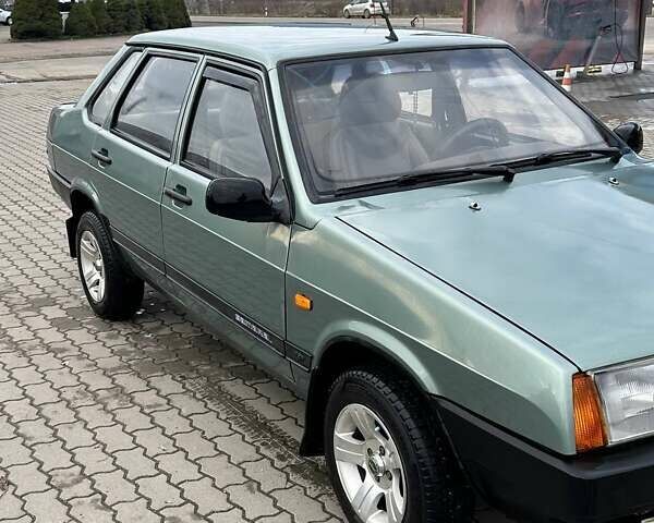 Зеленый ВАЗ 21099, объемом двигателя 1.6 л и пробегом 120 тыс. км за 2200 $, фото 1 на Automoto.ua