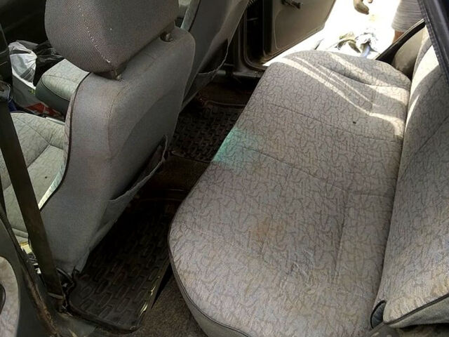 Зеленый ВАЗ 21099, объемом двигателя 1.6 л и пробегом 20 тыс. км за 1100 $, фото 6 на Automoto.ua