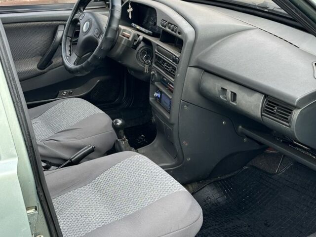 Зеленый ВАЗ 21099, объемом двигателя 1.6 л и пробегом 120 тыс. км за 2200 $, фото 4 на Automoto.ua