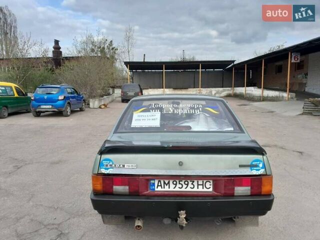 Зеленый ВАЗ 21099, объемом двигателя 1.6 л и пробегом 240 тыс. км за 2200 $, фото 2 на Automoto.ua