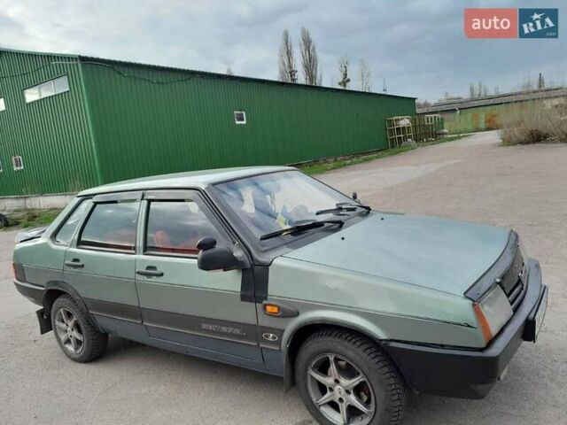 Зеленый ВАЗ 21099, объемом двигателя 1.6 л и пробегом 240 тыс. км за 2200 $, фото 4 на Automoto.ua