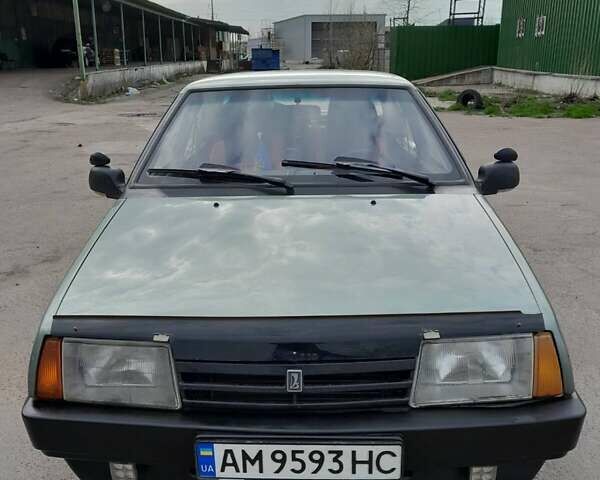 Зеленый ВАЗ 21099, объемом двигателя 1.6 л и пробегом 240 тыс. км за 2200 $, фото 3 на Automoto.ua