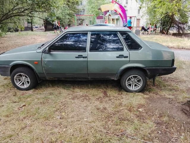 Зеленый ВАЗ 21099, объемом двигателя 1.5 л и пробегом 300 тыс. км за 1081 $, фото 1 на Automoto.ua