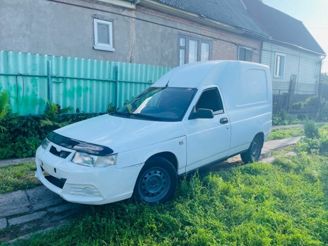 Белый ВАЗ 2110, объемом двигателя 1.7 л и пробегом 175 тыс. км за 1750 $, фото 1 на Automoto.ua