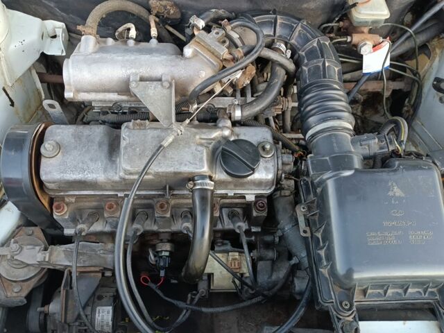 Білий ВАЗ 2110, об'ємом двигуна 1.5 л та пробігом 205 тис. км за 1600 $, фото 4 на Automoto.ua