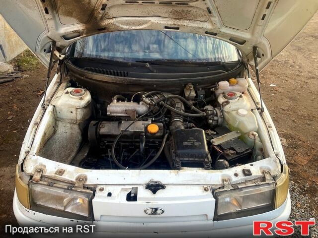 Білий ВАЗ 2110, об'ємом двигуна 1.5 л та пробігом 350 тис. км за 901 $, фото 12 на Automoto.ua