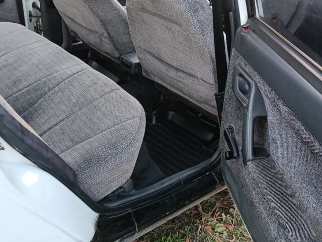 Білий ВАЗ 2110, об'ємом двигуна 1.5 л та пробігом 205 тис. км за 1600 $, фото 6 на Automoto.ua