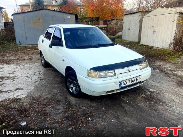 Білий ВАЗ 2110, об'ємом двигуна 1.5 л та пробігом 350 тис. км за 901 $, фото 1 на Automoto.ua