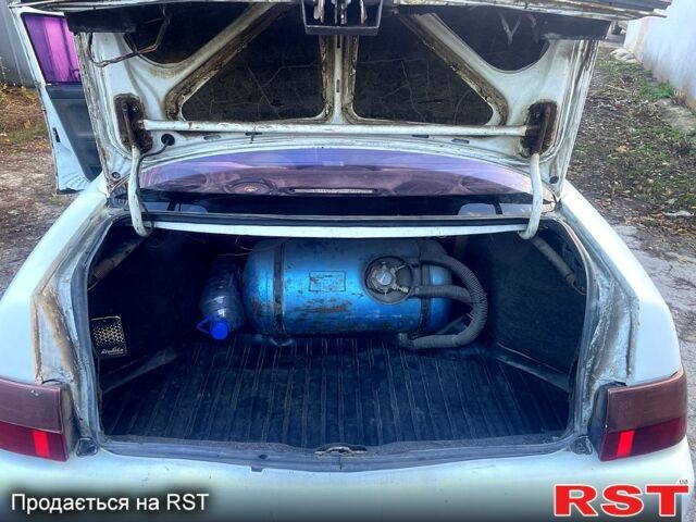 Білий ВАЗ 2110, об'ємом двигуна 1.5 л та пробігом 350 тис. км за 901 $, фото 13 на Automoto.ua