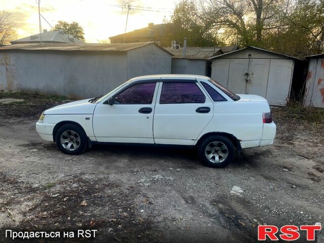 Білий ВАЗ 2110, об'ємом двигуна 1.5 л та пробігом 350 тис. км за 901 $, фото 4 на Automoto.ua