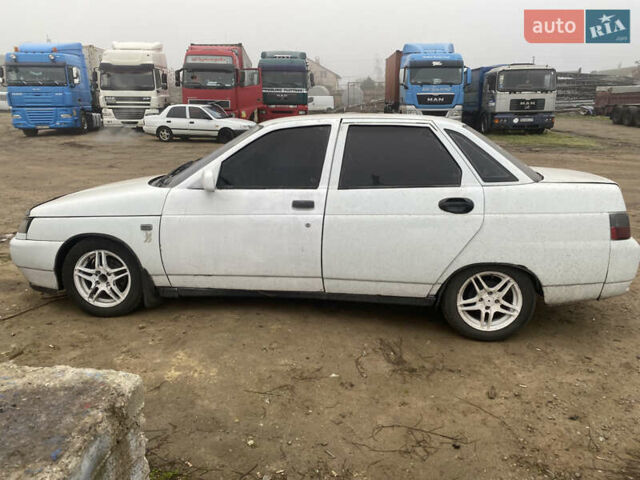 Белый ВАЗ 2110, объемом двигателя 1.5 л и пробегом 200 тыс. км за 750 $, фото 3 на Automoto.ua