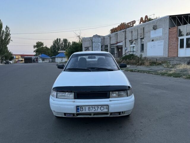 Белый ВАЗ 2110, объемом двигателя 1.5 л и пробегом 200 тыс. км за 900 $, фото 1 на Automoto.ua