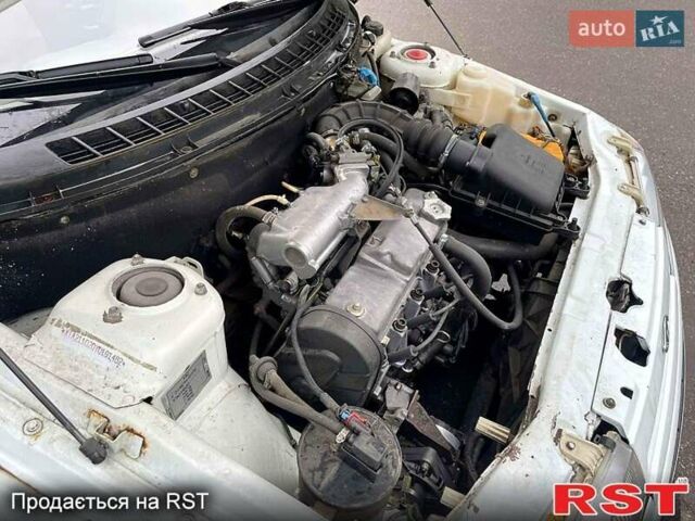 Білий ВАЗ 2110, об'ємом двигуна 1.5 л та пробігом 200 тис. км за 1600 $, фото 2 на Automoto.ua