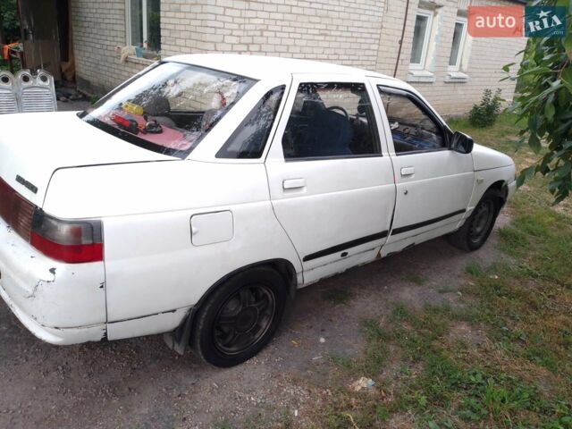 Белый ВАЗ 2110, объемом двигателя 1.5 л и пробегом 459 тыс. км за 1050 $, фото 1 на Automoto.ua