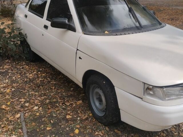 ВАЗ 2110 2000 в Петропавловке на Automoto.ua Белый ВАЗ 2110, объемом двигателя 0 л и пробегом 250 тыс. км за 1069 $, фото 2 на Automoto.ua