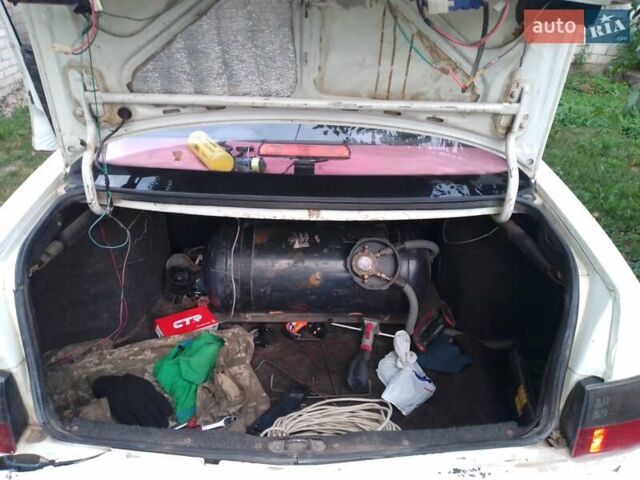 Білий ВАЗ 2110, об'ємом двигуна 1.5 л та пробігом 459 тис. км за 1050 $, фото 5 на Automoto.ua