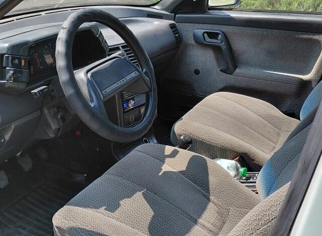 Белый ВАЗ 2110, объемом двигателя 1.5 л и пробегом 777 тыс. км за 1550 $, фото 4 на Automoto.ua