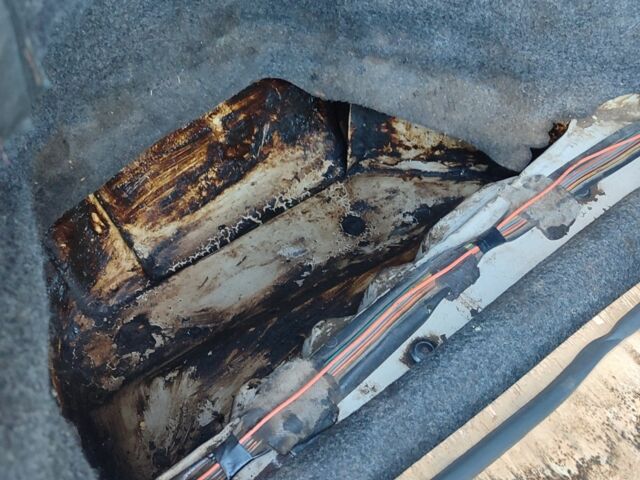 Білий ВАЗ 2110, об'ємом двигуна 1.5 л та пробігом 500 тис. км за 1500 $, фото 15 на Automoto.ua