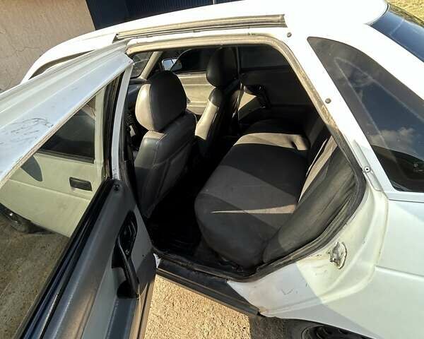 Белый ВАЗ 2110, объемом двигателя 0 л и пробегом 308 тыс. км за 2300 $, фото 5 на Automoto.ua