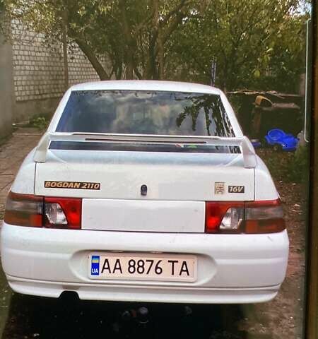 Белый ВАЗ 2110, объемом двигателя 1.6 л и пробегом 141 тыс. км за 2700 $, фото 1 на Automoto.ua