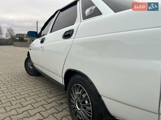 Белый ВАЗ 2110, объемом двигателя 1.6 л и пробегом 200 тыс. км за 1750 $, фото 8 на Automoto.ua