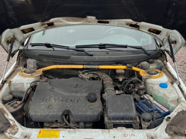 Белый ВАЗ 2110, объемом двигателя 1.6 л и пробегом 85 тыс. км за 3350 $, фото 9 на Automoto.ua