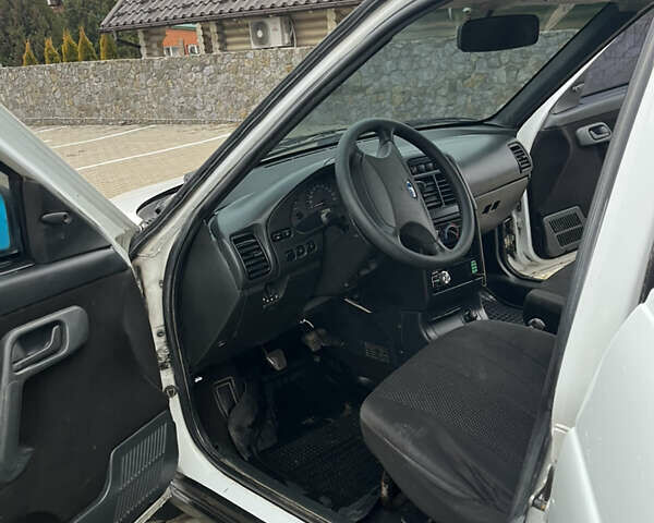 Белый ВАЗ 2110, объемом двигателя 1.6 л и пробегом 190 тыс. км за 1750 $, фото 23 на Automoto.ua