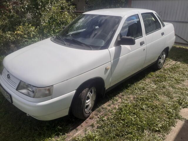 Белый ВАЗ 2110, объемом двигателя 1.6 л и пробегом 102 тыс. км за 2750 $, фото 1 на Automoto.ua