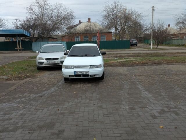 Белый ВАЗ 2110, объемом двигателя 1.6 л и пробегом 164 тыс. км за 3000 $, фото 2 на Automoto.ua