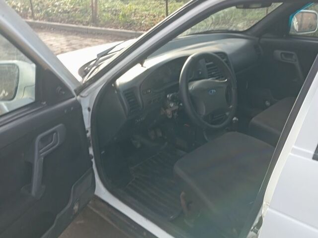 Білий ВАЗ 2110, об'ємом двигуна 1.5 л та пробігом 111 тис. км за 1300 $, фото 4 на Automoto.ua