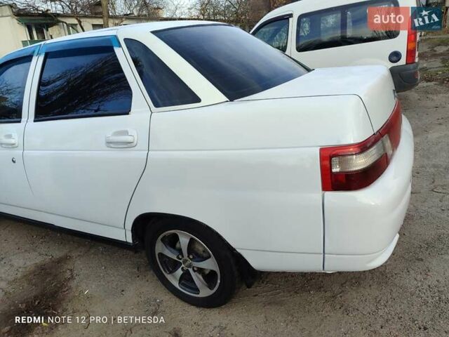 Белый ВАЗ 2110, объемом двигателя 1.6 л и пробегом 137 тыс. км за 2700 $, фото 5 на Automoto.ua