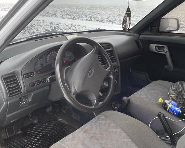 Белый ВАЗ 2110, объемом двигателя 1.6 л и пробегом 240 тыс. км за 2350 $, фото 6 на Automoto.ua