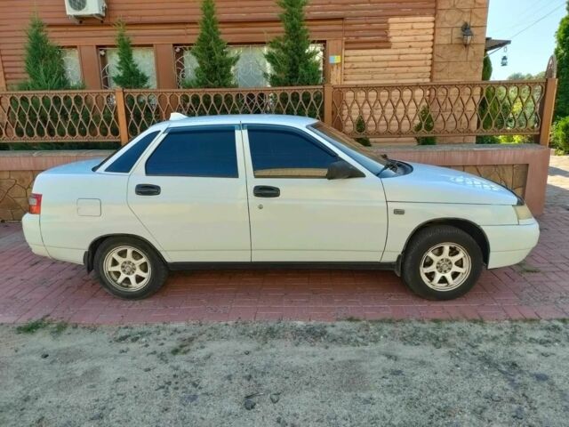 Белый ВАЗ 2110, объемом двигателя 1.6 л и пробегом 118 тыс. км за 2500 $, фото 3 на Automoto.ua