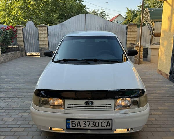 Белый ВАЗ 2110, объемом двигателя 1.6 л и пробегом 135 тыс. км за 2800 $, фото 1 на Automoto.ua