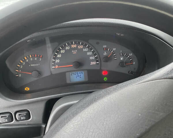 Белый ВАЗ 2110, объемом двигателя 1.6 л и пробегом 240 тыс. км за 2350 $, фото 7 на Automoto.ua