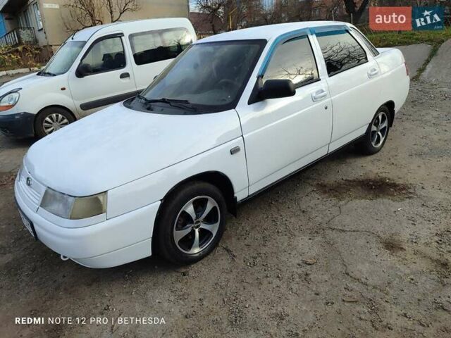 Белый ВАЗ 2110, объемом двигателя 1.6 л и пробегом 137 тыс. км за 2700 $, фото 1 на Automoto.ua
