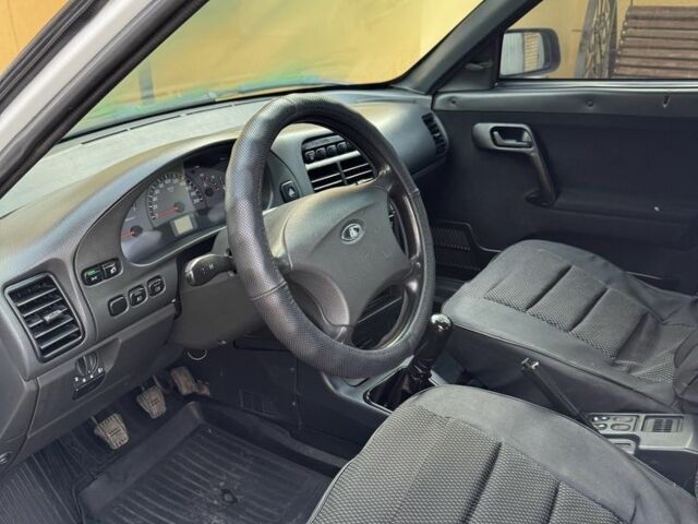 Белый ВАЗ 2110, объемом двигателя 1.6 л и пробегом 130 тыс. км за 2800 $, фото 17 на Automoto.ua