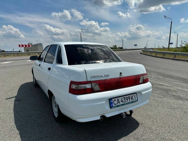 Білий ВАЗ 2110, об'ємом двигуна 1.6 л та пробігом 235 тис. км за 2450 $, фото 2 на Automoto.ua