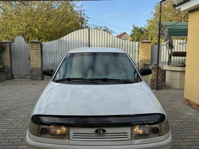 Белый ВАЗ 2110, объемом двигателя 1.6 л и пробегом 130 тыс. км за 2800 $, фото 1 на Automoto.ua