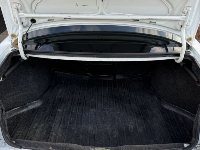 Белый ВАЗ 2110, объемом двигателя 1.6 л и пробегом 130 тыс. км за 2800 $, фото 23 на Automoto.ua