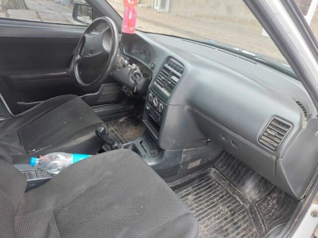 Білий ВАЗ 2110, об'ємом двигуна 1.6 л та пробігом 140 тис. км за 1400 $, фото 3 на Automoto.ua