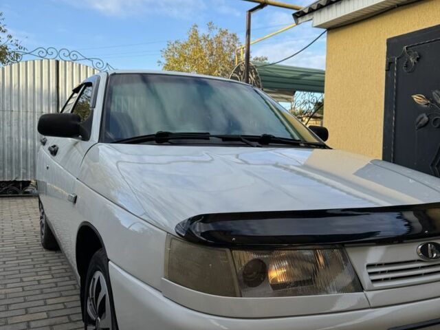 Белый ВАЗ 2110, объемом двигателя 1.6 л и пробегом 130 тыс. км за 2800 $, фото 5 на Automoto.ua