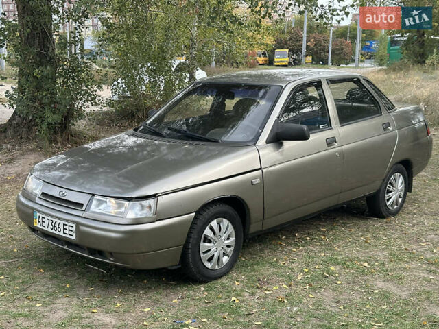 Бежевый ВАЗ 2110, объемом двигателя 1.6 л и пробегом 142 тыс. км за 1600 $, фото 1 на Automoto.ua